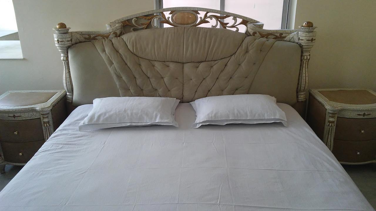 Royal Paying Guest Hotel Колката Екстериор снимка